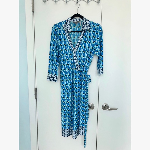 Maternity Wrap Print Dress from a Pea in the Pod - Picture 1 of 1